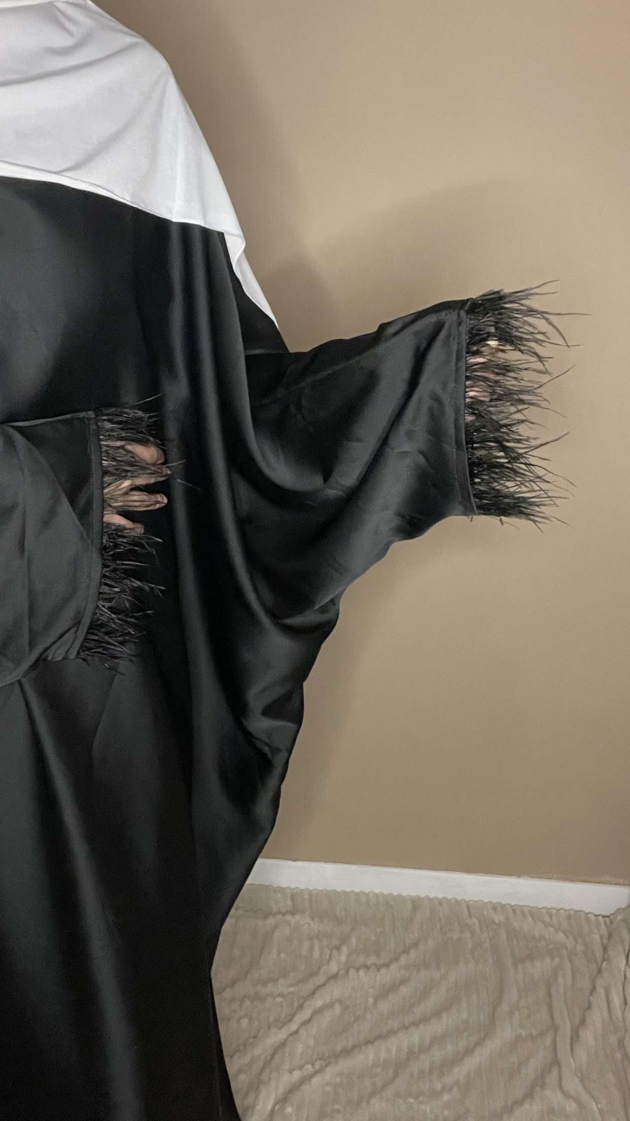 Abaya à plumes Noir